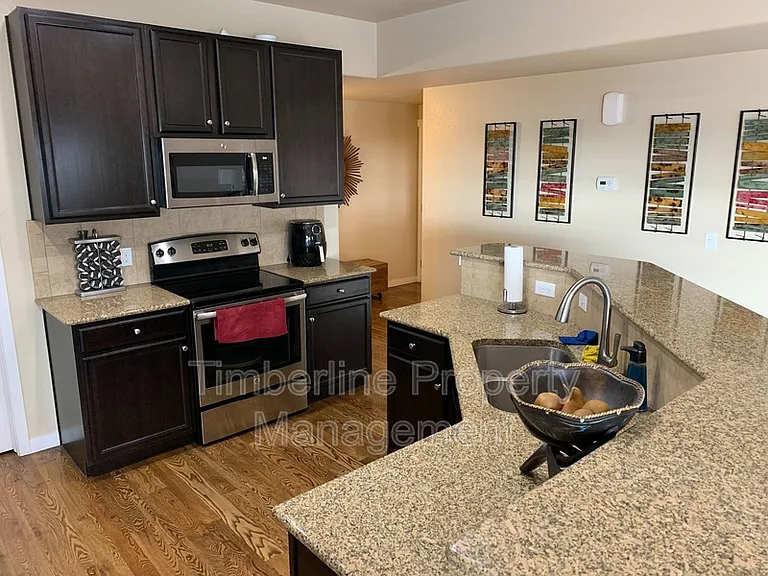 6421 Vickie Ln — Photo 2