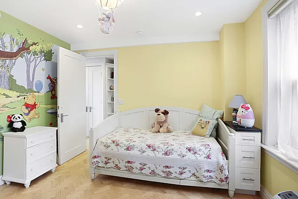 Sold by Compass | media 16