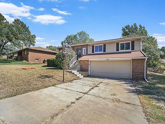 2nd image of 6011 Fleetwood Dr