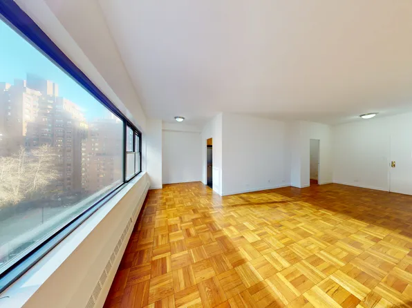412 East 55th Street image 1 of 15
