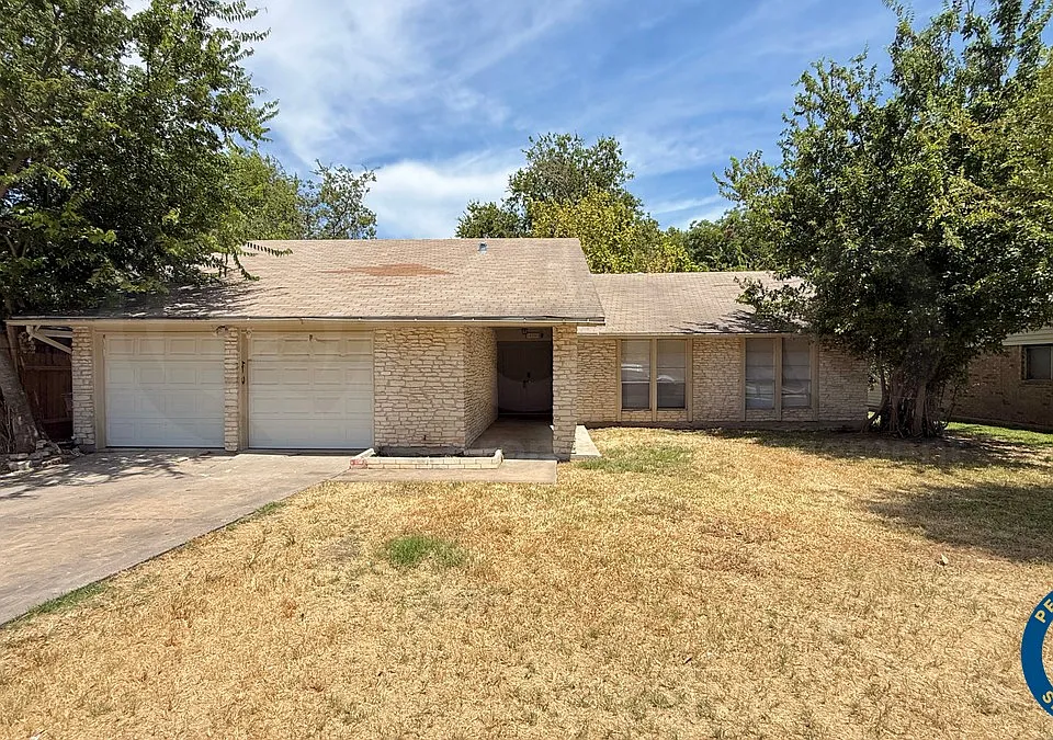 10105 Oak Hollow Dr