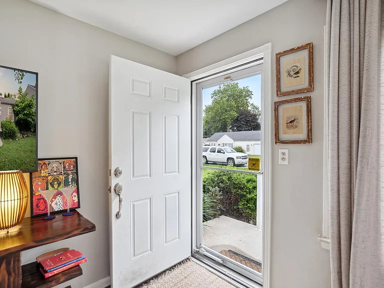 9065 Elmhurst Ave — Photo 2