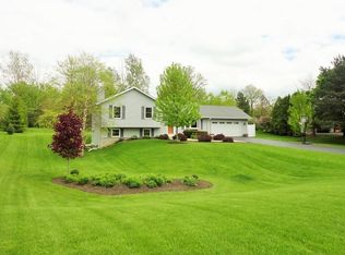 460 Herford Dr, Wales, WI 53183