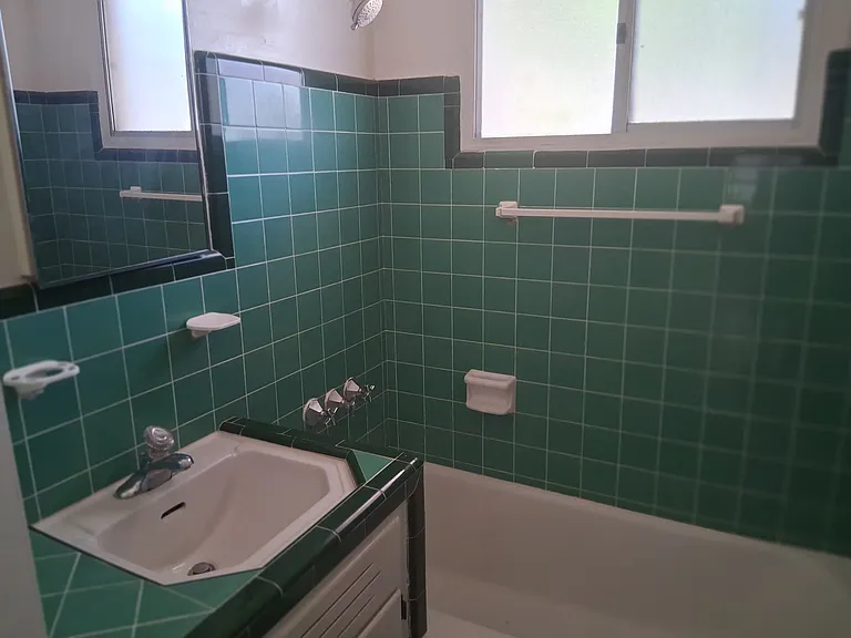 1285 Robinson Ave — Photo 14