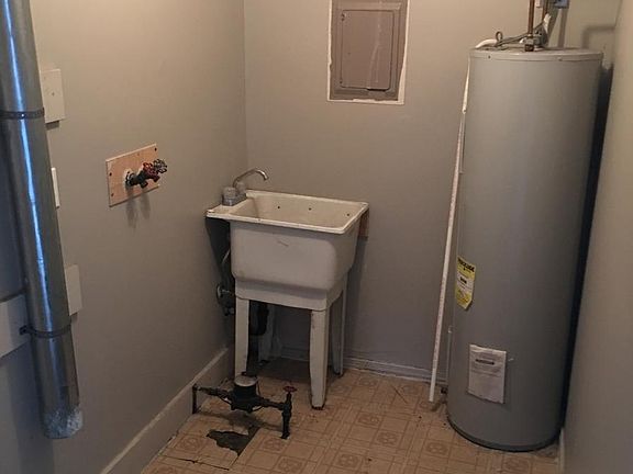 5th image of 1851 G St