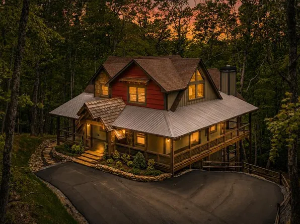 895 Price Rd, Blue Ridge, GA 30513