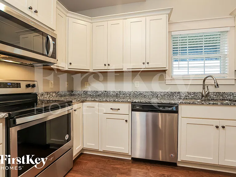 1072 Harper Dean Way — Photo 8