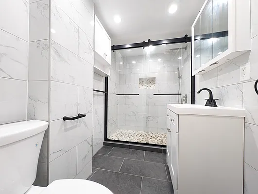 Rented by MySpaceNYC | media 7