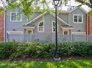 804 Chestnut St UNIT B, Deerfield, IL 60015