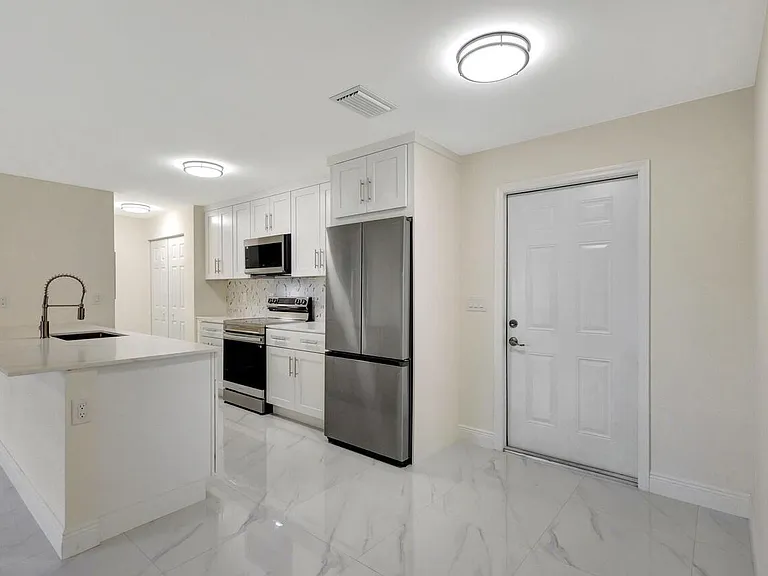 2016 Avenue S — Photo 14