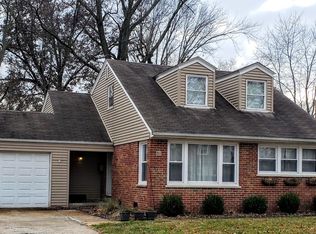 30 Saint Walter Ln, Florissant, MO 63031