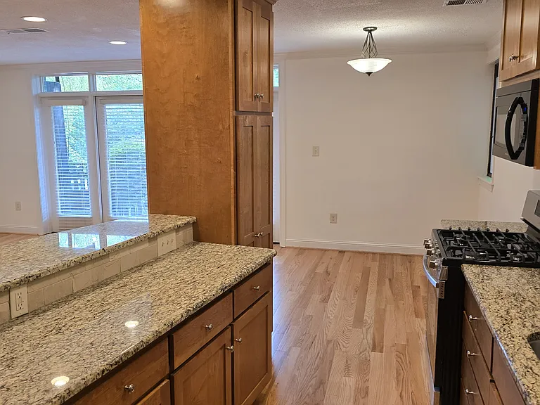 120 Alden Ave NW #F2 — Photo 7