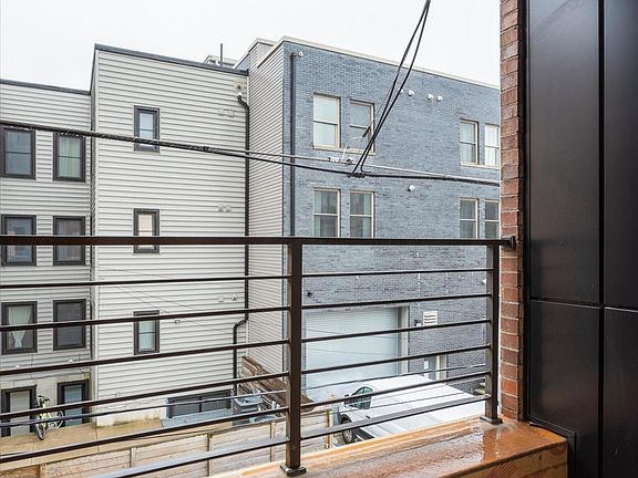 4th image of 2605 Annin St #2