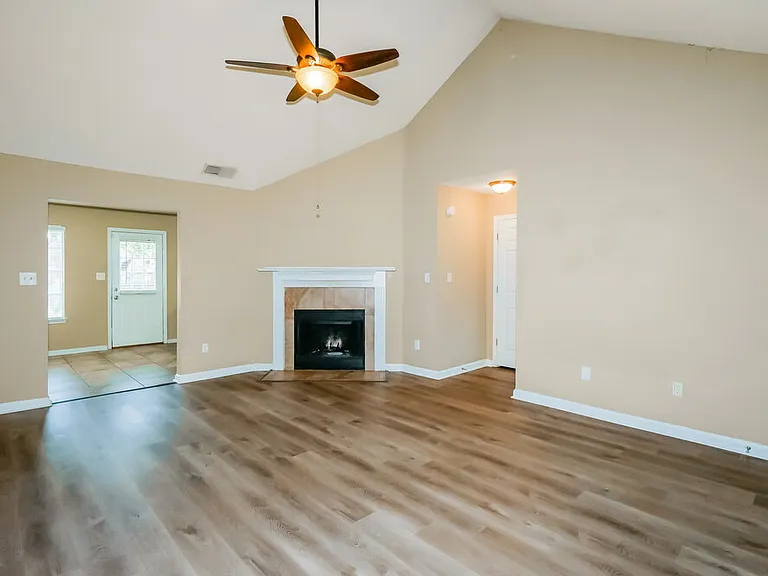 6916 Fox Briar Cv — Photo 5