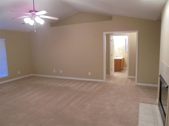 3rd image of 2941 Country Meadows Ln