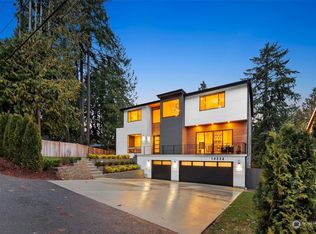 10228 SE 8th St, Bellevue, WA