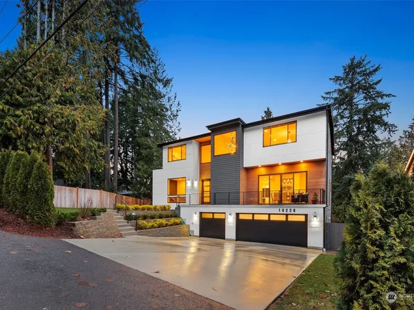 10228 SE 8th Street, Bellevue, WA 98004