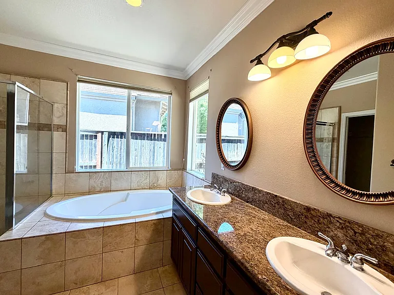 1150 Scheidegger Cir — Photo 14