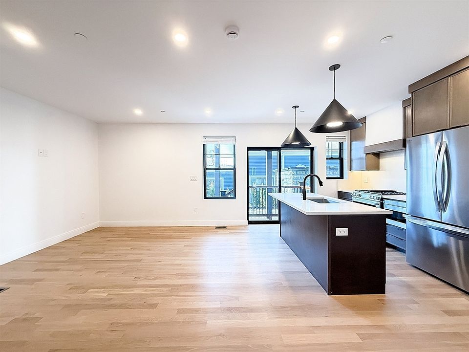 2nd image of 99 5th St #U2-2