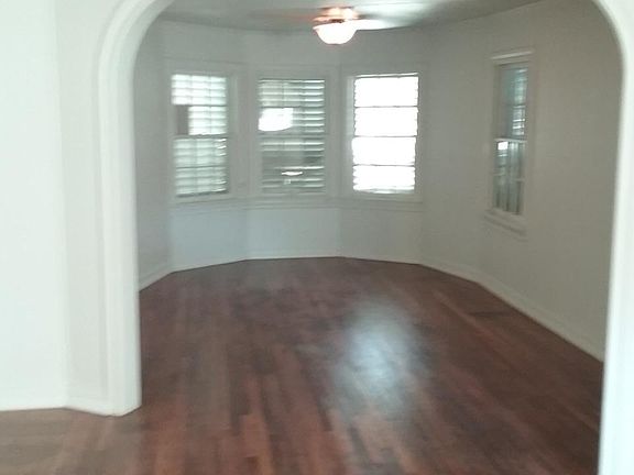 4th image of 3742 N Saxet Dr