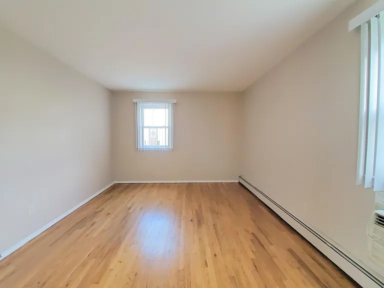 520 Cliffwood Ave #E1 — Photo 4