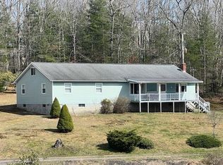 97 Harris Rd, Danese, WV 25831