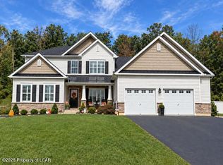 322 Long Run Rd, Drums, PA 18222