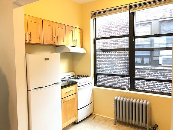 3rd image of 31-12 36th St #3F