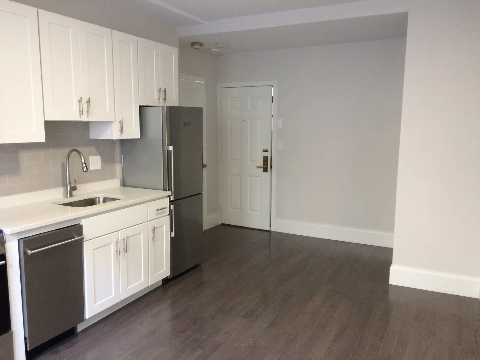 1 bed, 550 sqft, $3,000 — Photo 3