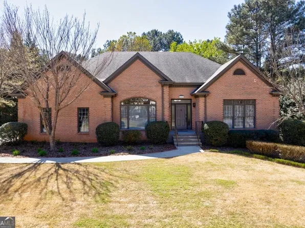 5490 Conway Dr, Marietta, GA 30068