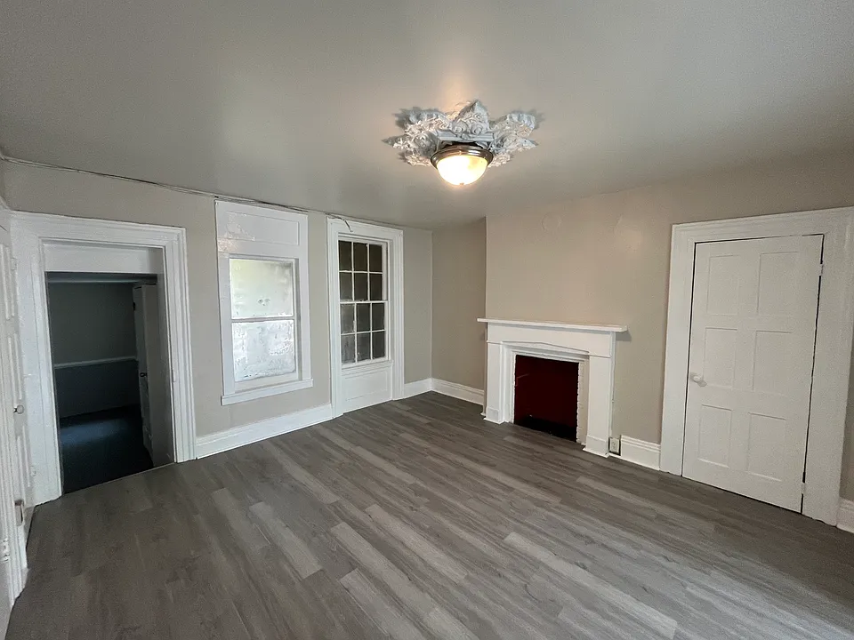 335 Congress St #2