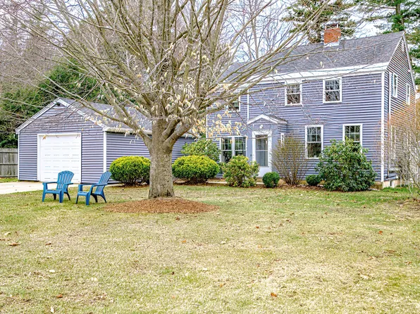 8 Dunstan Avenue, Scarborough, ME 04074