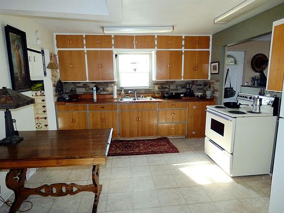 5th image of 125 SE Aerie St