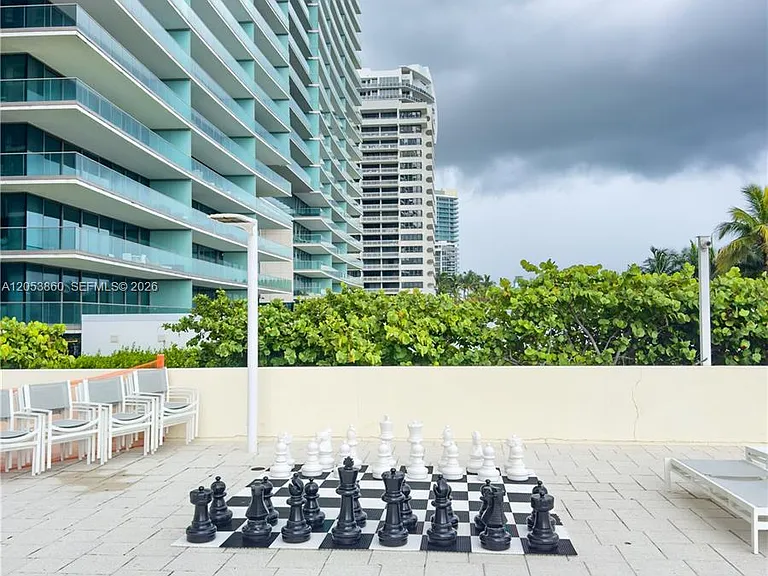 10185 Collins Ave #202 — Photo 4