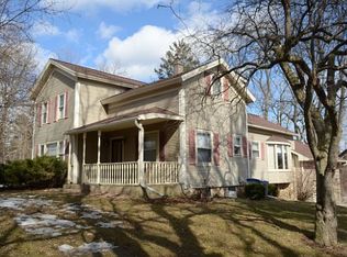 2440 Pilgrim Rd, Brookfield, WI 53005