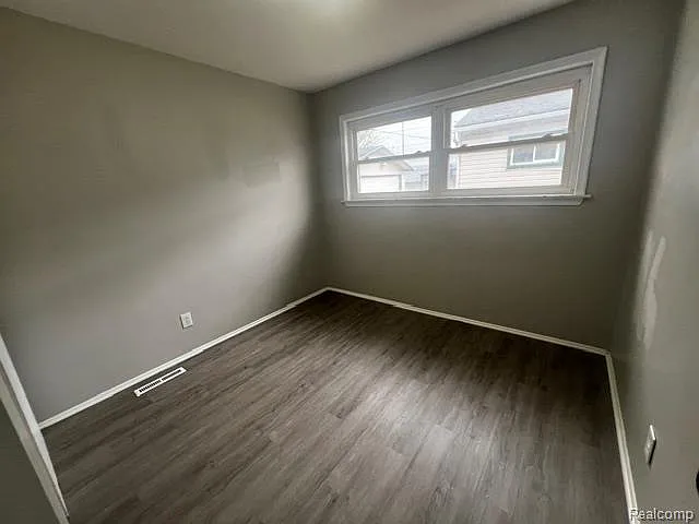 1774 Council Ave — Photo 10