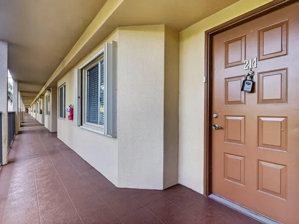 1301 SW 142nd Avenue #214H, Pembroke Pines, FL 33027