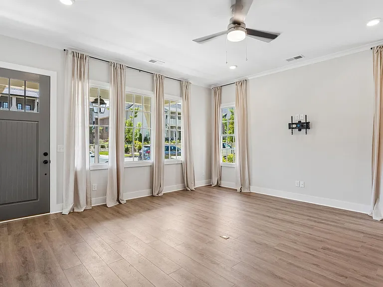 47804780 Silas Ave — Photo 3