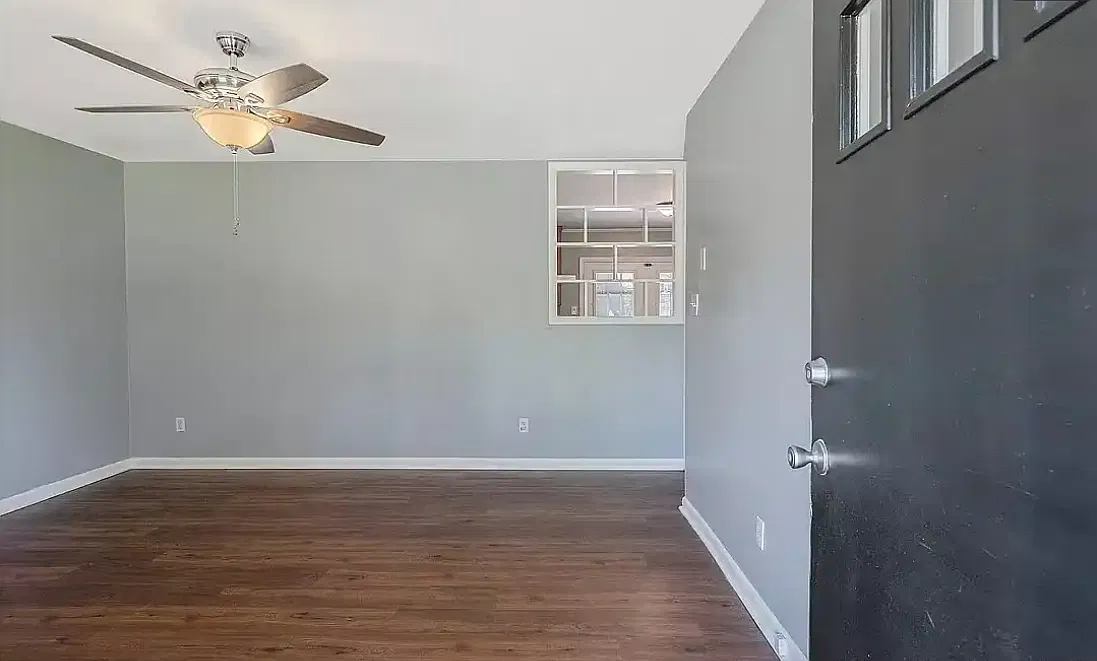 3 bed, 1111 sqft, $1,500 — Photo 4