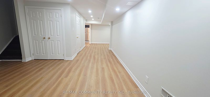 Ajax House for rent - 2 Bedrooms — photo 4