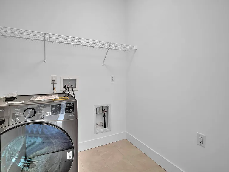 10208 Donatello Dr — Photo 15