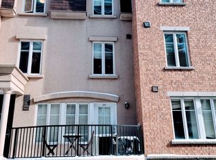 46 Western Battery Rd #837, Toronto, ON M6K3P1
