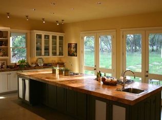 2405 S 4th St, Austin, TX 78704