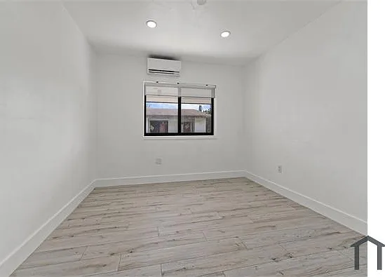 14430 NE 5th Pl #3 — Photo 13