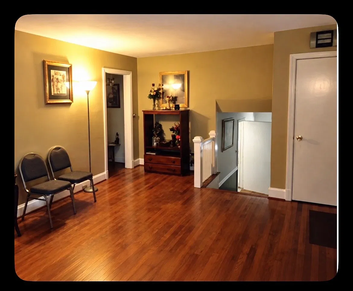 3 bed, 1.5 bath, 1458 sqft, $2,150 — Photo 2
