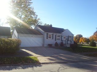 1600 Curry Dr, Lyndhurst, OH 44124