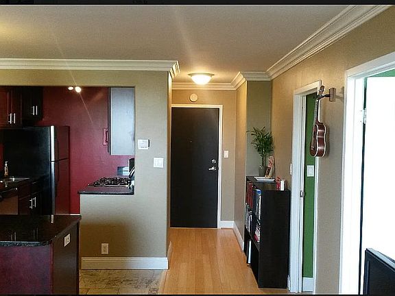 2nd image of 700 E 8th St Unit 8N
