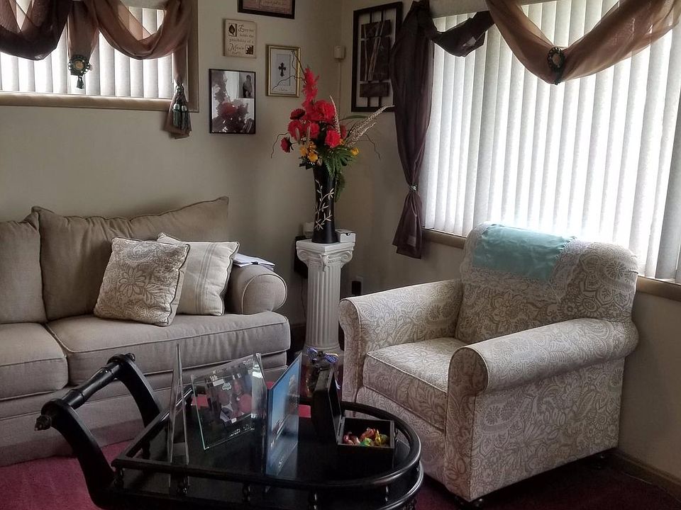 2nd image of 6519 Rolling Ridge Dr