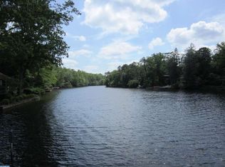 2 Falls Rd, Medford, NJ 08055