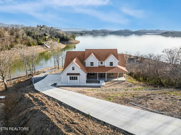 2126 Stone Harbor Dr, Dandridge, TN 37725